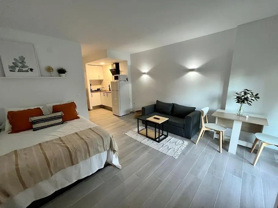 Minerva 28 Apartment Benalmadena 0*,  Spain